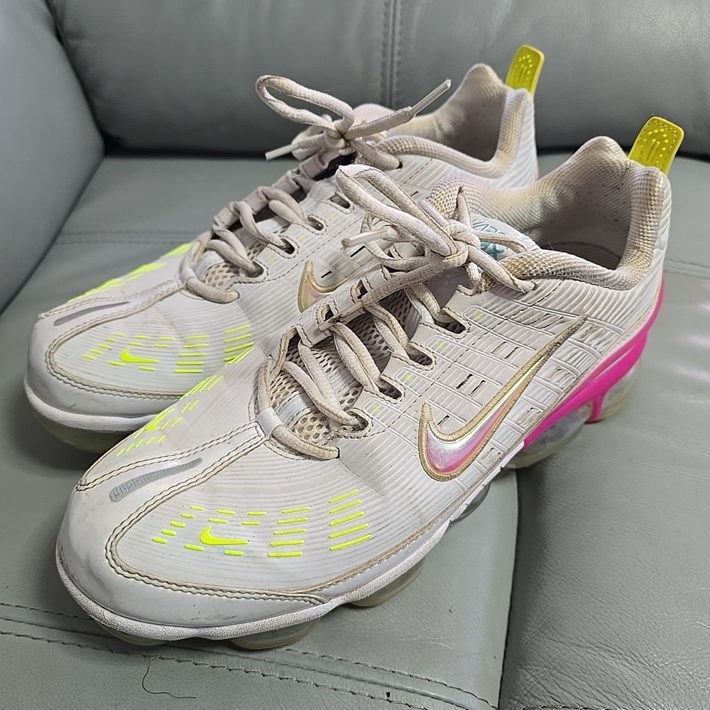 Nike Air Vapormax‎ 360 Volt Fire Pink Shoes Sneakers Womens Size 12 CQ4538-001